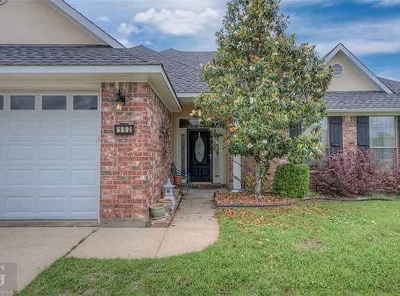2nd image of 102 Antietam Dr