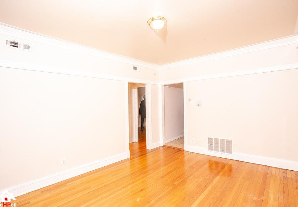 1st image of 8110 S Langley Ave #2