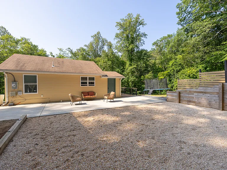 17705 Batestown Rd — Photo 1