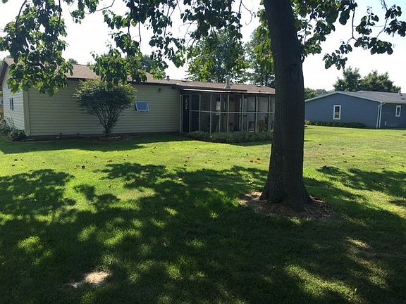 3rd image of 11438 Cunningham Blvd