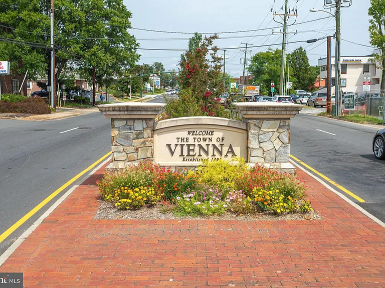 10221 Valentino Dr #7423 — Photo 31