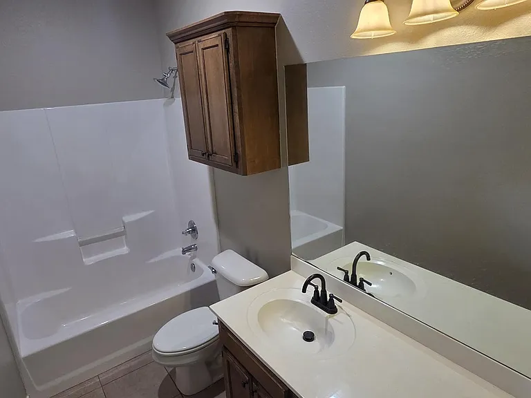 3606 Sylvia Dr — Photo 11