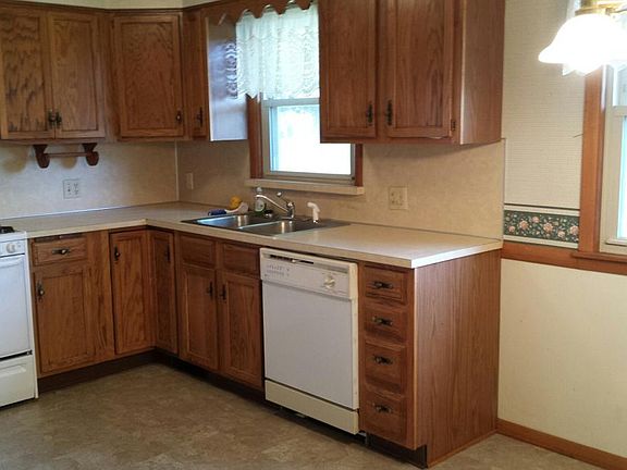 4th image of 2006 Wendover Dr NW