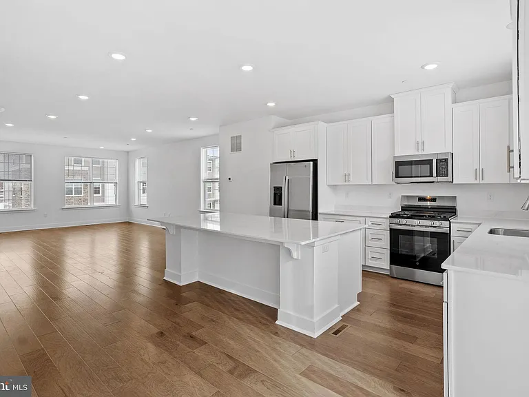 137 Ada Hightower Ave — Photo 16