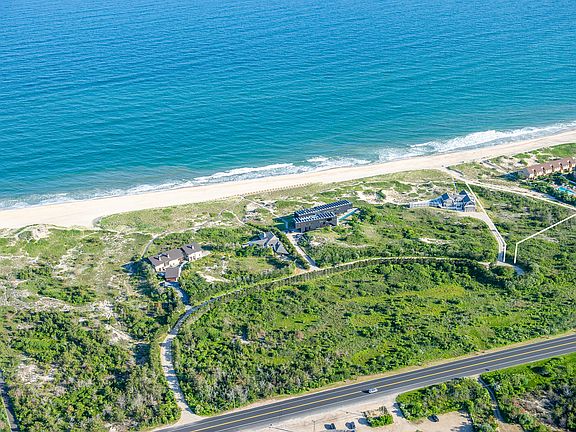 4th image of 15 Beach Plum Ct