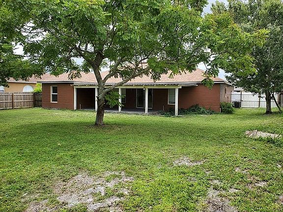 4th image of 2741 S Elston Dr