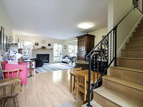 4th image of 120 Carlton Ave Unit 33