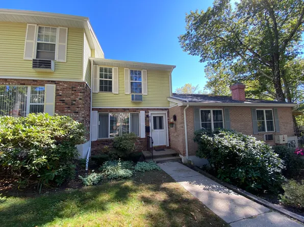 107 Queens Road #K107, Torrington, CT 06790