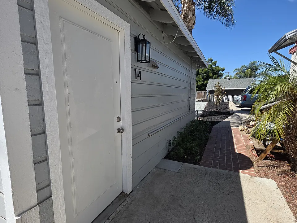 501 S Mistletoe Ave #14