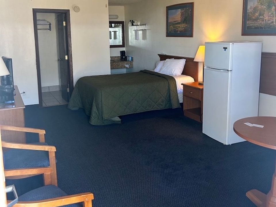 Corn Palace Inn 1001 S Burr St Mitchell SD Zillow