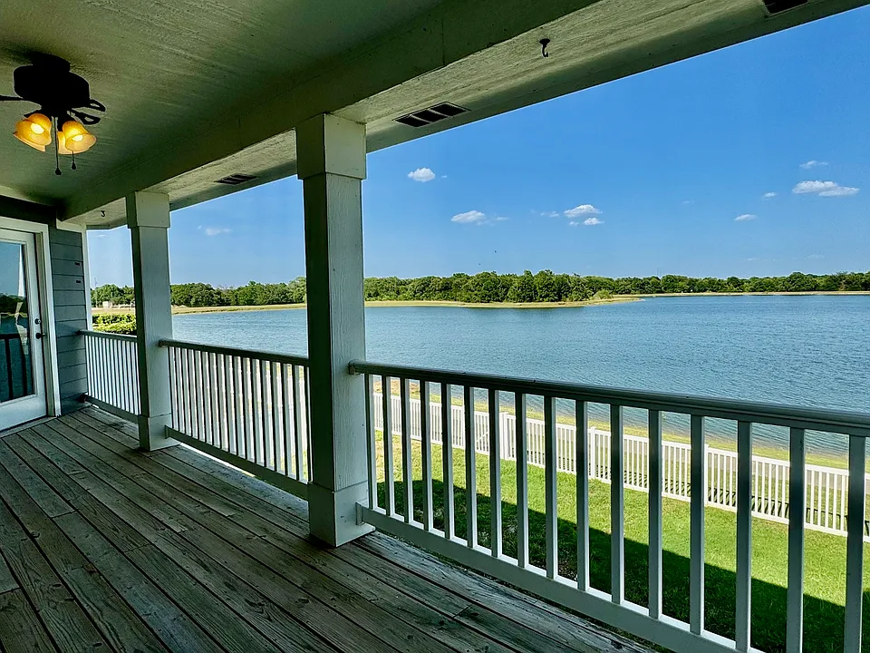 10391 Cedar Lake Dr