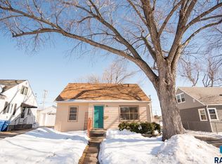 2716 S Duluth Ave, Sioux Falls, SD 57105