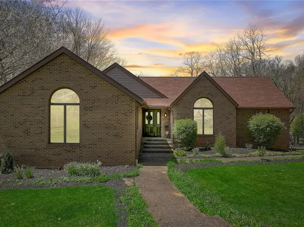 455 Shenango Rd, Beaver Falls, PA 15010