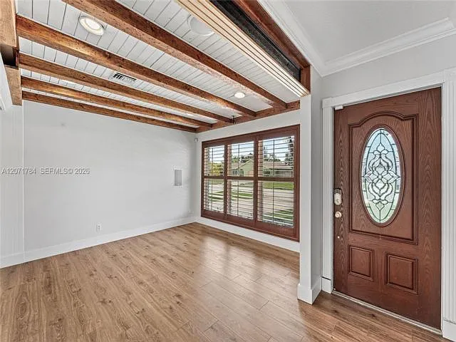 3 bed, 2.0 bath, $4,000 — Photo 2