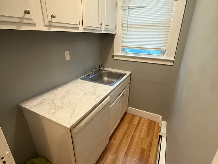89 Beacon St #1A — Photo 8