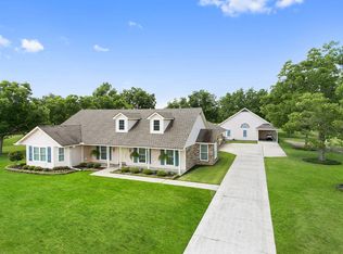 24320 Des Glaises St, Plaquemine, LA 70764