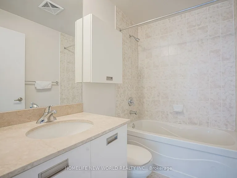 37 Grosvenor St #1701 — Photo 27
