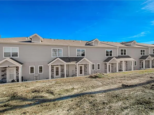 1085 N Findley St, Olathe, KS 66061