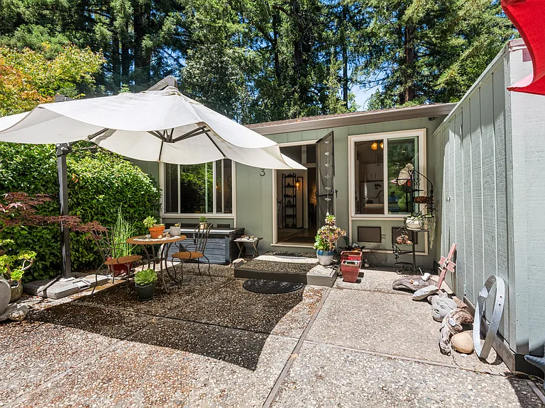 104 Lake Dr #3 — Photo 8