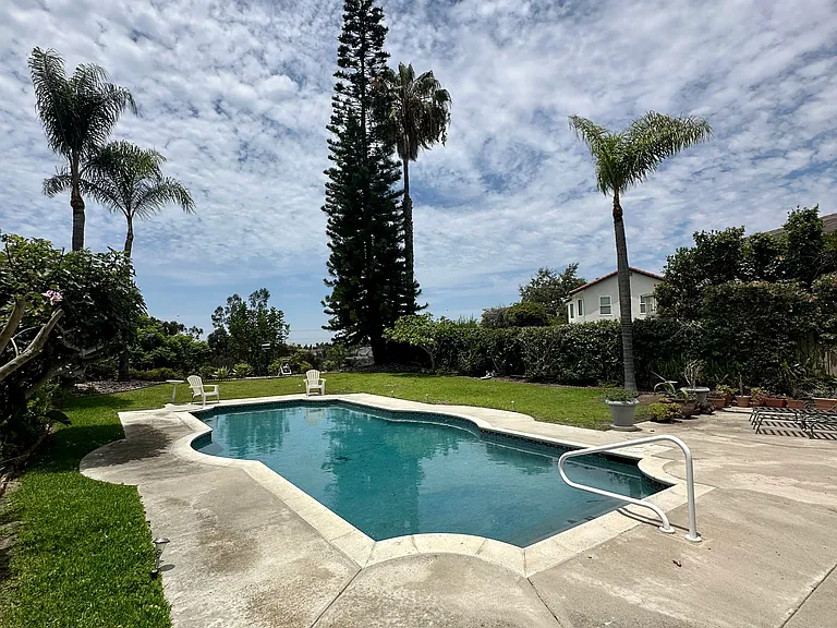 1043 Cordova Dr — Photo 37
