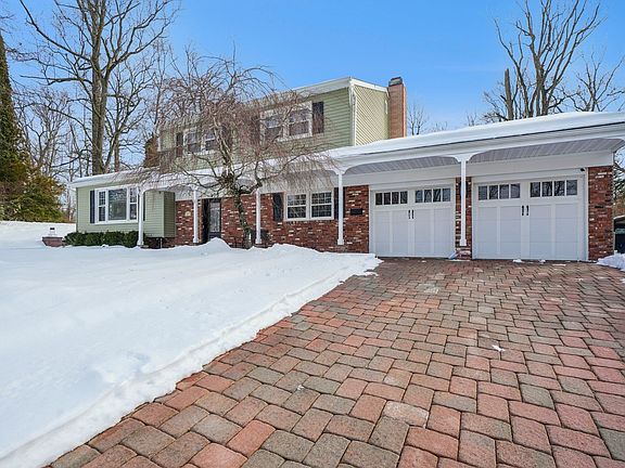 2nd image of 25 Nathan Way