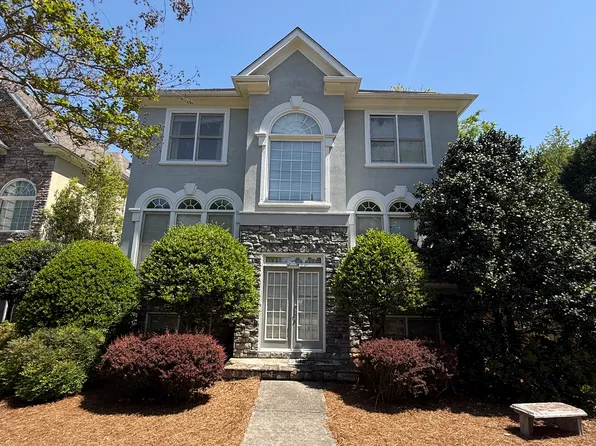 2470 Vivian Cir, Decatur, GA 30030