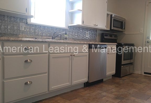 2nd image of 640 W Lucas Dr