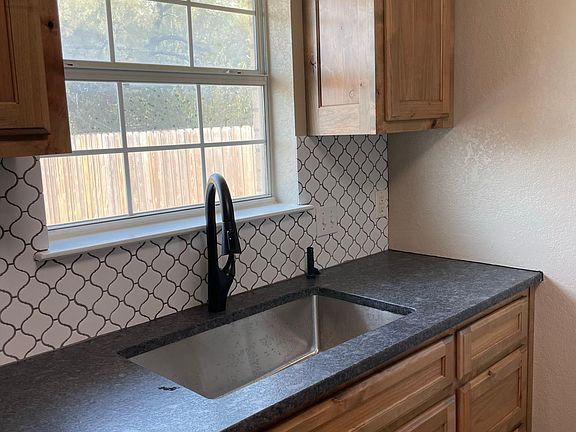 5th image of 408 Wedgewood Dr