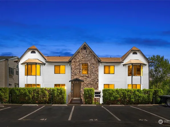 3424 161st Ct SE APT 41, Bellevue, WA 98008