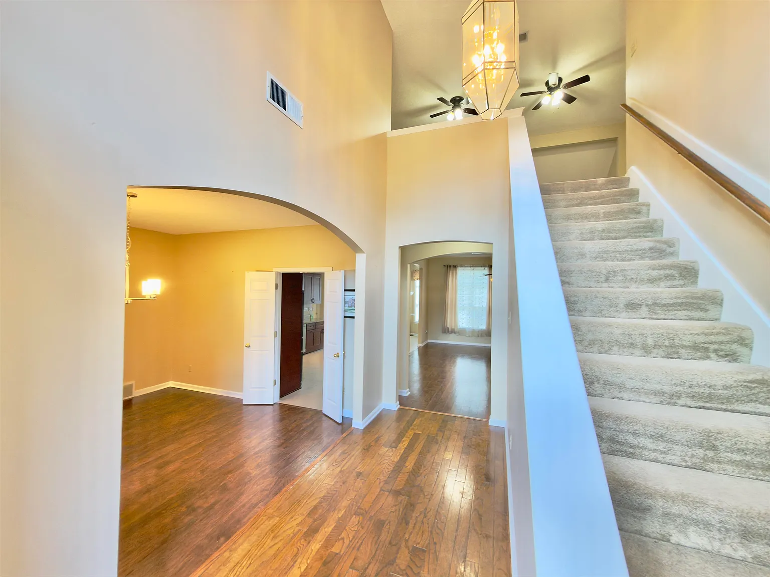 4 bed, 2.5 bath, 2991 sqft, $2,800 — Photo 3