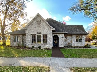 300 4th St SE, Little Falls, MN 56345