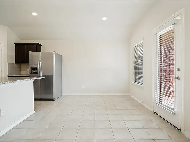 908 Horton St — Photo 9