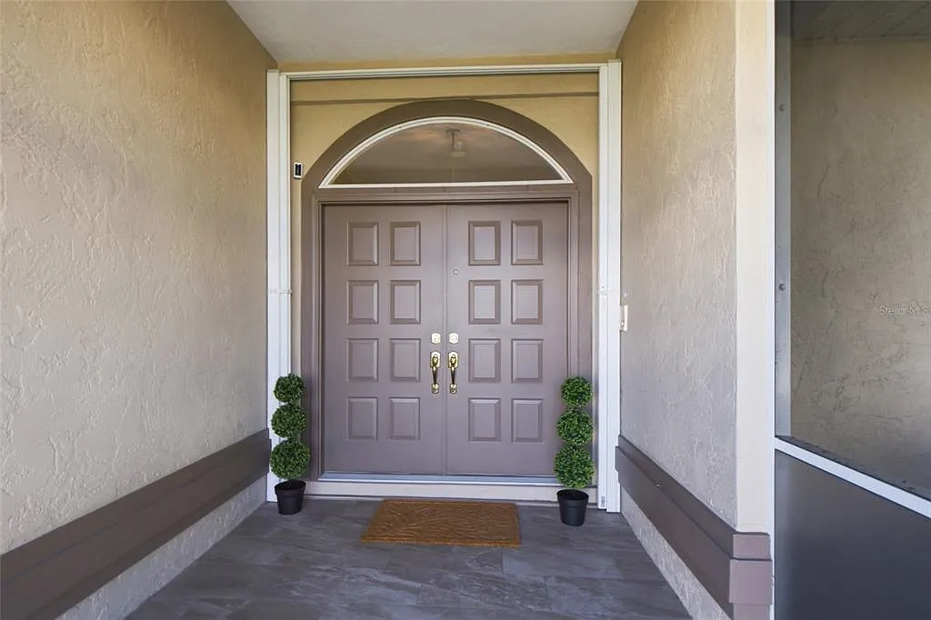 3 bed, 2.0 bath, 2481 sqft, $6,500 — Photo 4