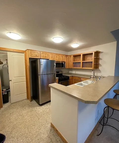 530 Redcliff Cir — Photo 4