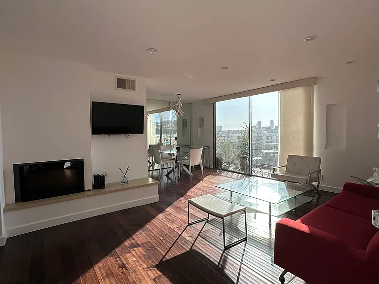100 S Doheny Dr #923 — Photo 17