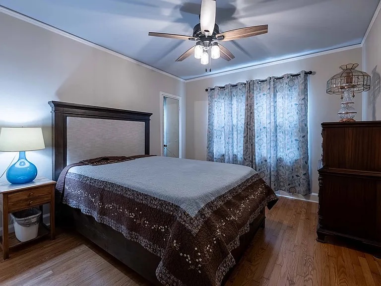 3301 Howard Ave — Photo 22