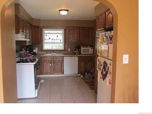 3rd image of 237 Kirkwood Dr