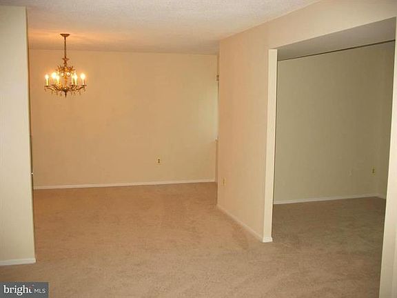 5th image of 15101 Interlachen Dr #1-518