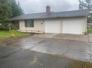 308 E Columbia Dr, Newberg, OR 97132