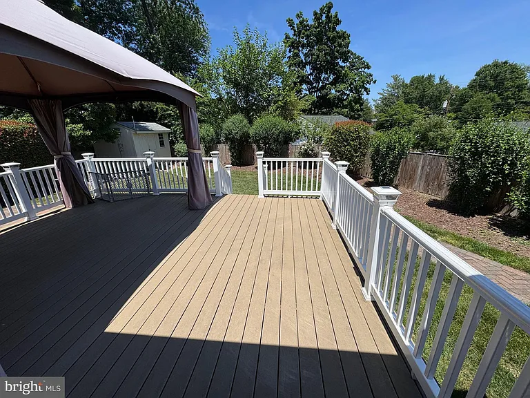 2906 Breezy Ter — Photo 48