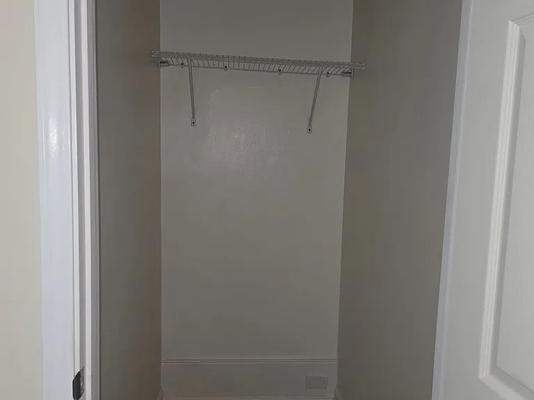260 Green St — Photo 5