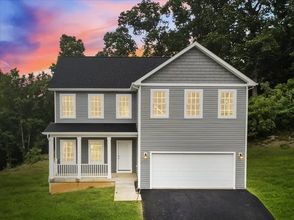 1431 Walnut Ridge Rd, Christiansburg, VA 24073