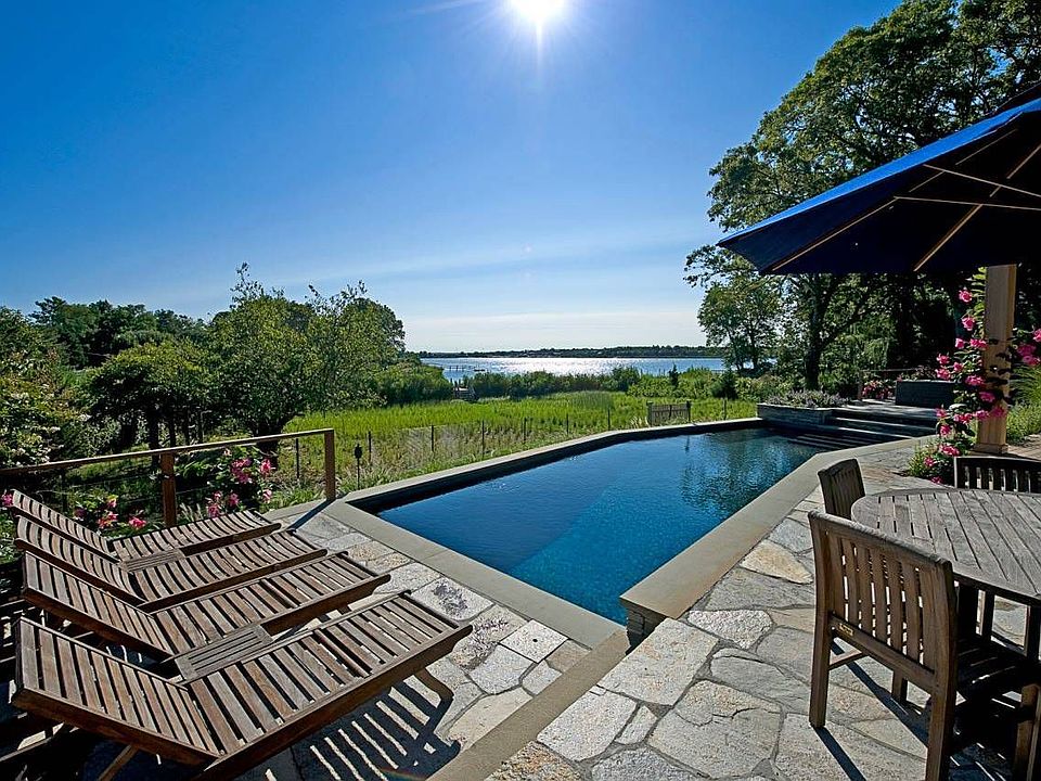 1st image of 12 Cove Dr