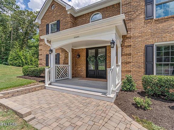 3rd image of 10601 Wood Oak Ct