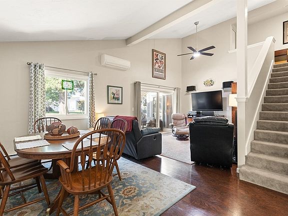 5th image of 93 Edgemere Blvd #93