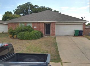1004 Chase Ln, Denton, TX 76209