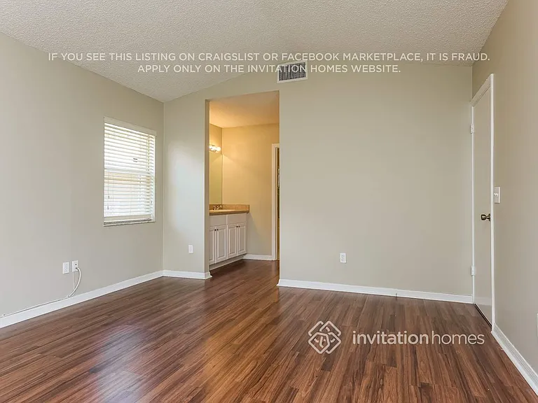 576 NW 48th Ave — Photo 11