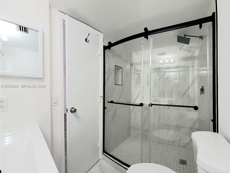 8620 N Sherman Cir #306 — Photo 13