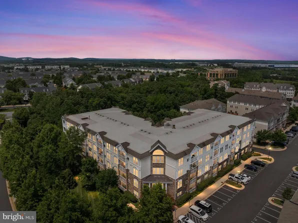 24701 Byrne Meadow Sq APT 406, Aldie, VA 20105