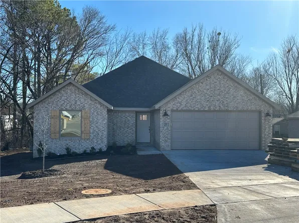 21 Pitts St, Farmington, AR 72730